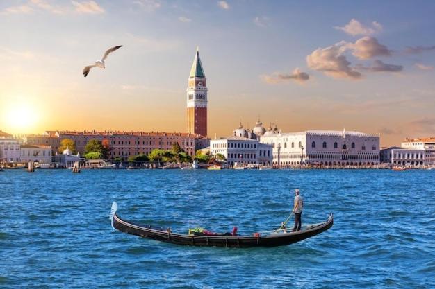 Appartamento Ca Vio Beach & Venice カヴァッリーノ・トレポルティ エクステリア 写真